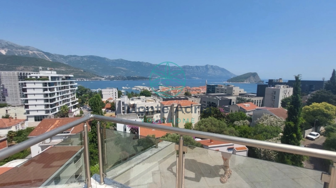 100m2 penthouse for sale in Budva